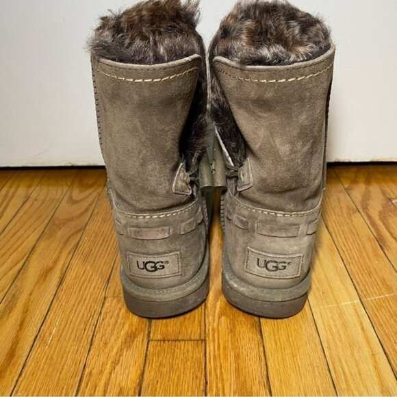 UGG Brown Boots size US 6 - Picture 6 of 13